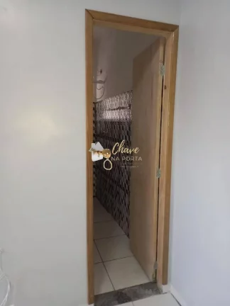 Imagem Sobrado com 4 casas à venda no Embu das Artes