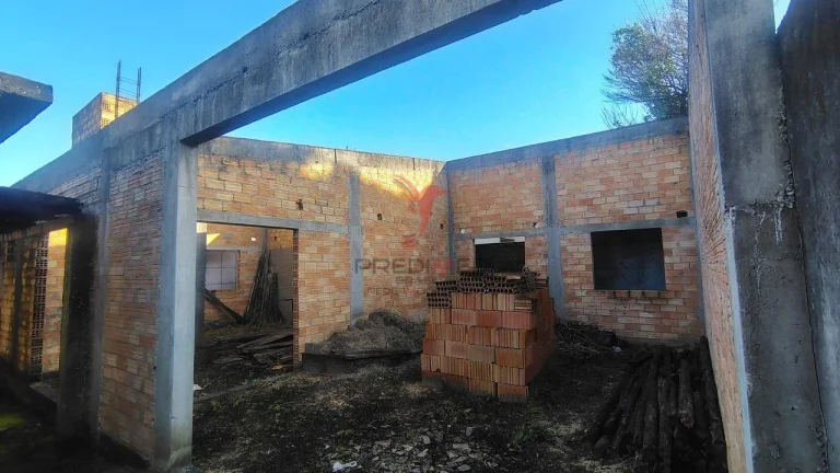 Imagem Belo imóvel!!! padrão acima da média, duas lajes, uma inclinada mais telhado. Imbituba. SC