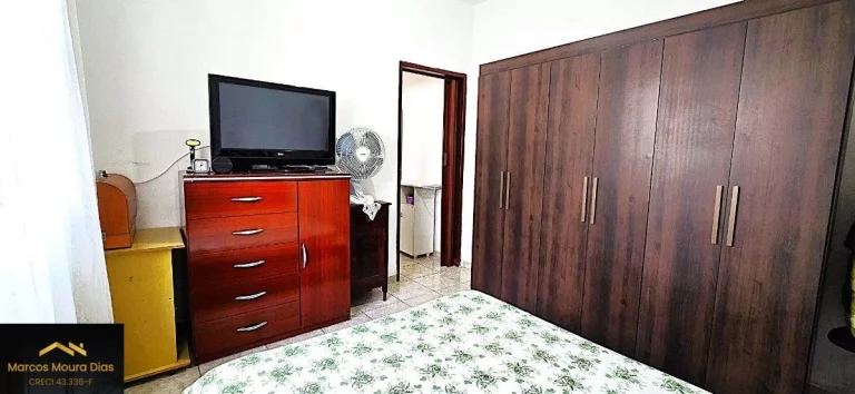 Imagem Casa Sobrado com 5 quartos ( dormitórios) 3 Banheiros e 2 Vagas no Jardim D Abril
