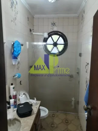 Imagem Casa Comercial para Locação na Penha de França - São Paulo-SP: 6 Salas, 3 Banheiros, 1 Vaga de Garagem!