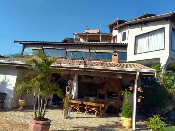 Imagem Chácara à Venda com Charmoso Chalé para Visitas - Conforto e Tranquilidade!