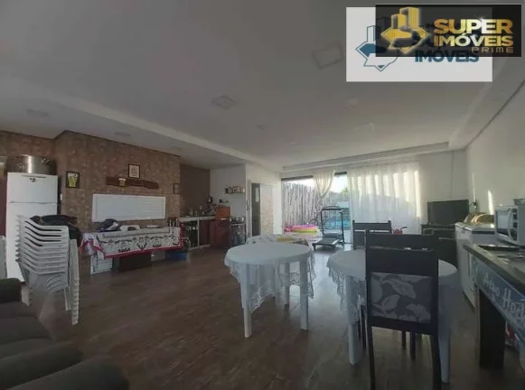 Imagem Casa Alto Padrão para Venda em Três Vendas Pelotas-RS - 1635