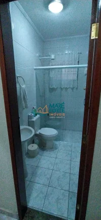 Imagem OPORTUNIDADE - EXECENTE CASA COM 4 DORMITÓRIOS (SENDO UMA SUÍTE) E 2 CHALÉS.
