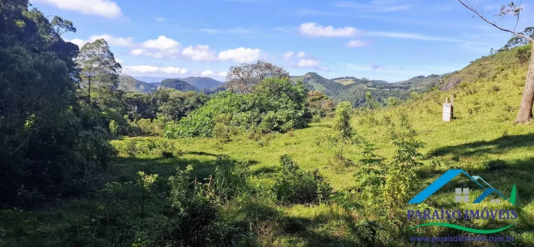 Imagem Terreno com Vista Espetacular em Gonçalves, Terra Fria