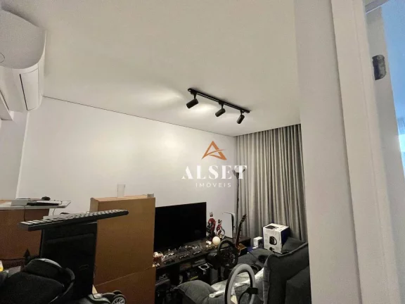Imagem Apartamento reformado no Tatuapé com 3 suítes