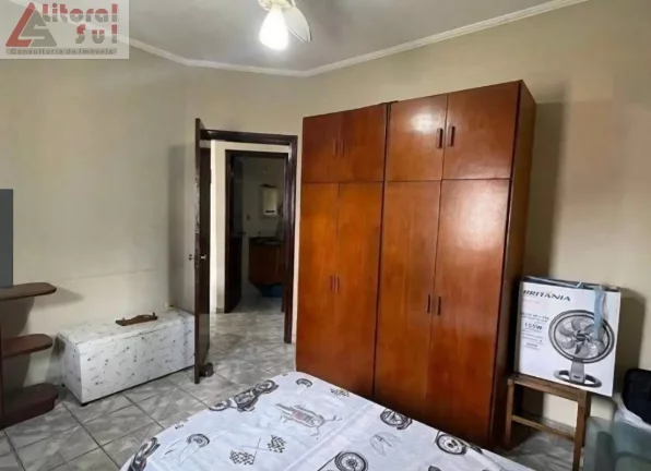 Imagem Imperdível oportunidade! Casa à venda em Praia Grande-SP, bairro Tupi, 3 quartos, 1 sala, 1 banheiro, 105 m² de área.