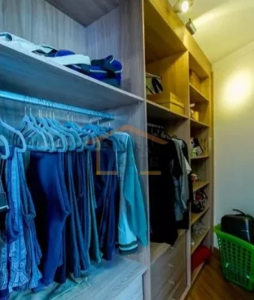 Imagem Ótimo sobrado, 3 dormitórios, sendo os 3 suites, closet, rico em armários, sala 2 ambientes, cozi...