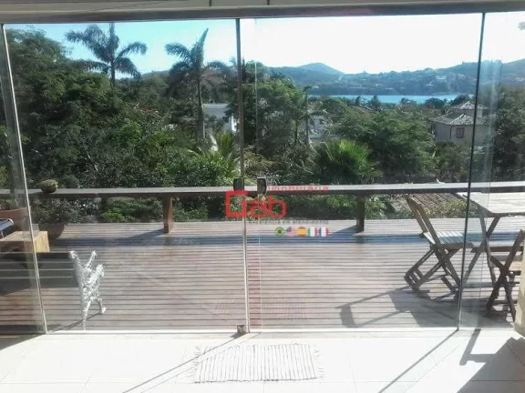 Imagem Mansão de Alto Padrão na Ferradura, Búzios – Casa com 6 Suítes e Vista Maravilhosa