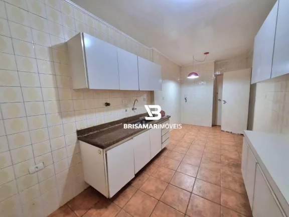 Imagem PITANGUEIRAS - UMA QUADRA DA PRAIA , LOCALIZAÇÃO ESPETACULAR , GARAGEM NO PRÉDIO, CONDOMÍNIO BAIXO.