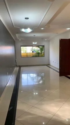 Imagem Sobrado com 3 dormitórios à venda, 250 m² por R$ 700.000,00 - Vila Santa Helena - Poá/SP