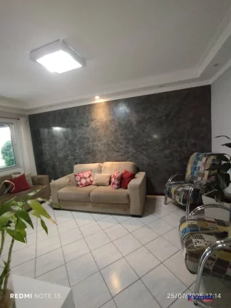 Imagem VENDO CASA REFORMADA NO CONDOMÍNIO ROSE MARY CARVALHO