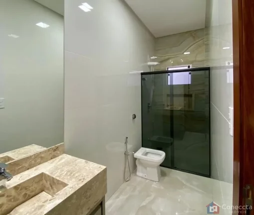 Imagem Linda Casa à Venda no Bairro Afonso Queiroz - Conforto e Modernidade - Patos de Minas