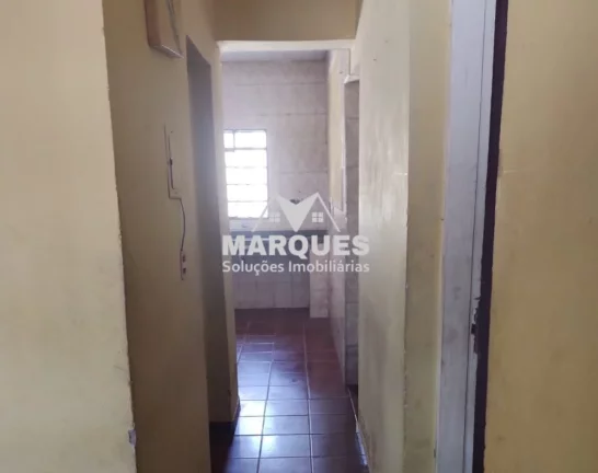 Imagem Imovel com 3 casas, terreno de 400m2