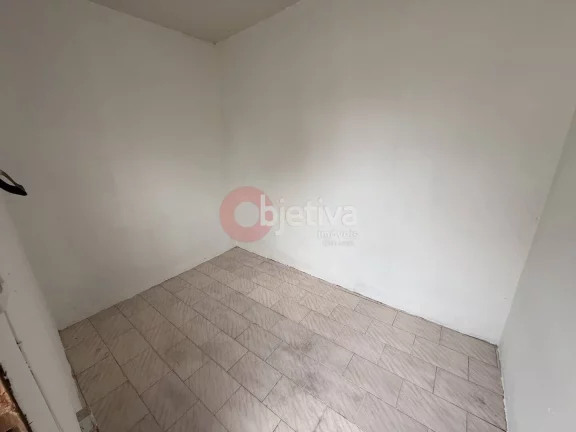 Imagem Casa térrea em condomínio locação fixa, 2 quartos + edícula, Praia Linda