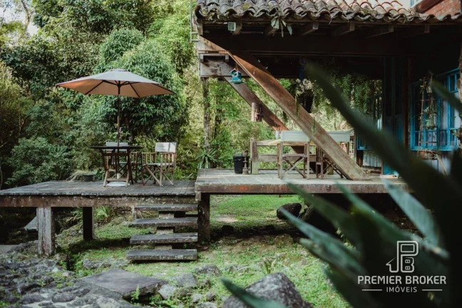 Imagem Casa à venda, 370 m² por R$ 1.700.000,00 - Albuquerque - Teresópolis/RJ