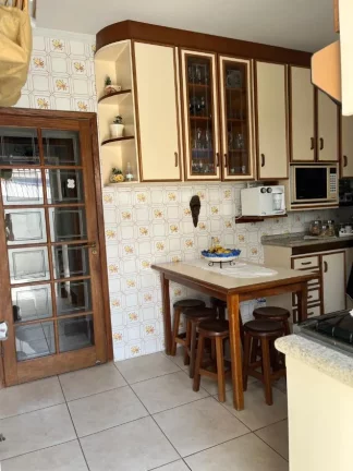 Imagem Trindade: onde a vida acontece ? Casa ampla maravilhosa com tudo ao seu redor