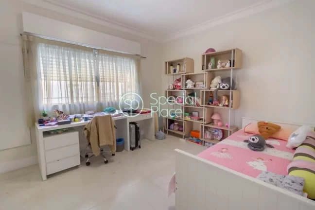 Imagem Linda reforma em apartamento na Alameda Barros. São 213m2 de área privativa, 3 dormitórios ( 1 su...