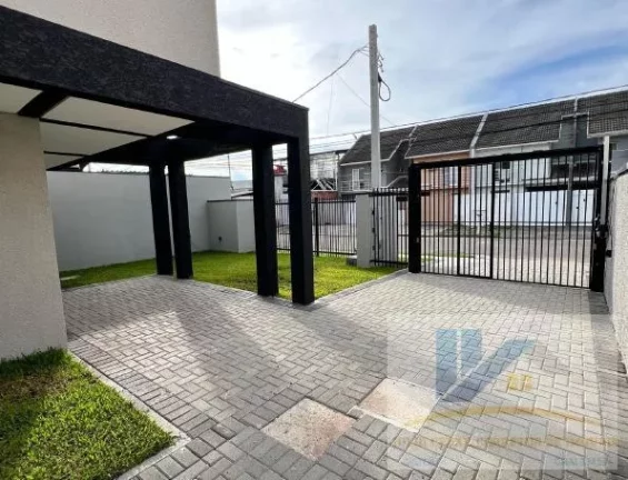 Imagem Sobrado para Venda em Curitiba, Uberaba, 3 dormitórios, 1 suíte, 2 banheiros, 1 vaga