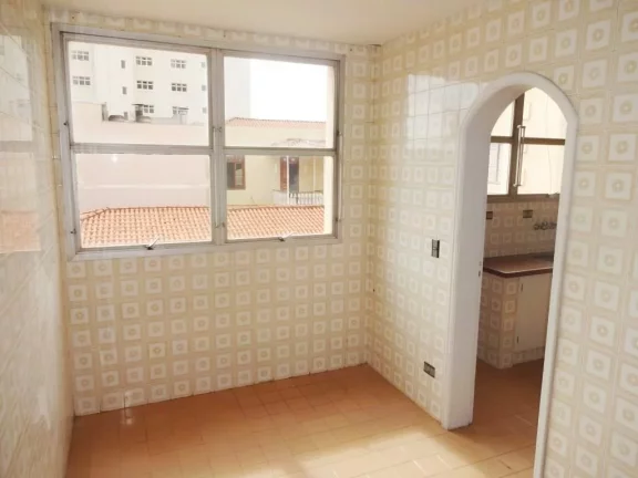 Imagem Apartamento amplo muito bem localizado no Centro com excelente estrutura, com 3 quartos, todos com a...
