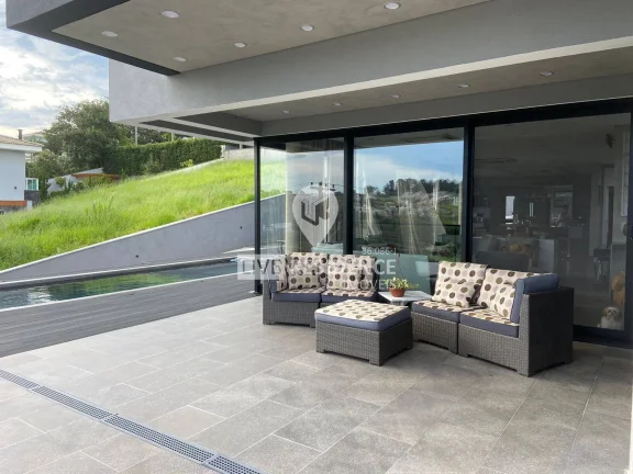 Imagem Casa Moderna Arquitetura e Vista Panorâmica Condomínio Villaggio Paradiso!