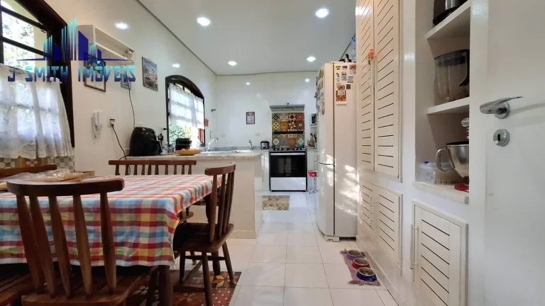 Imagem Casa com 5 dormitórios, sendo 3 suítes - Granja Viana. Terreno 1.360m²