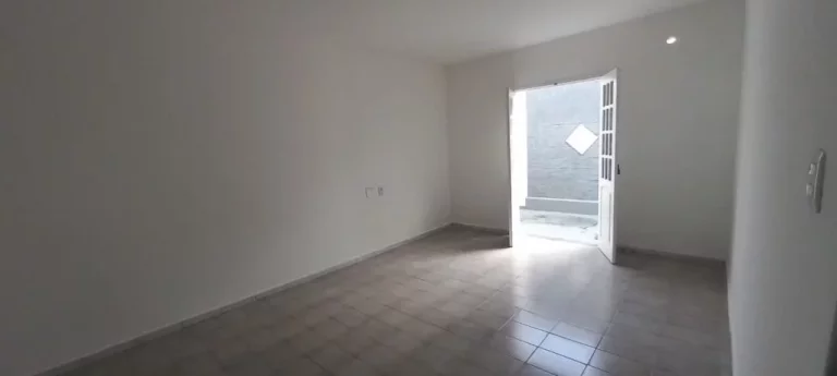 Imagem casa com quatro quartos para locacao ou compra no renascença l