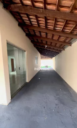 Imagem Casa com 2 dormitórios à venda, 120 m² por R$ 300.000,00 - Primavera - Araporã/MG