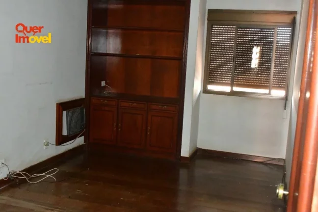 Imagem Imperdível oportunidade: Apartamento à venda com 4 quartos, 1 suíte e 215m² no Centro de Ribeirão Preto-SP!