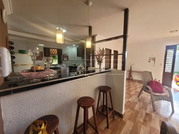 Imagem F01 - Imperdível! Casa com Piscina, Jardim e 4 Quartos em Terreno de 1.000 m²