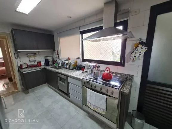 Imagem "Residência de Luxo na Pompéia: 3 Suítes, Varanda Gourmet e Lazer Exclusivo!"