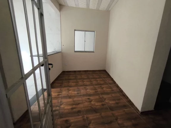 Imagem Casa com 2 Quartos para Alugar, 45 m² em Residencial Lajinha (parque Durval De Barros) - Ibirité