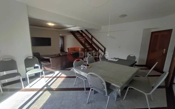 Imagem Cobertura a venda com 4 quartos (2 suítes) no bairro Algodoal - Cabo Frio