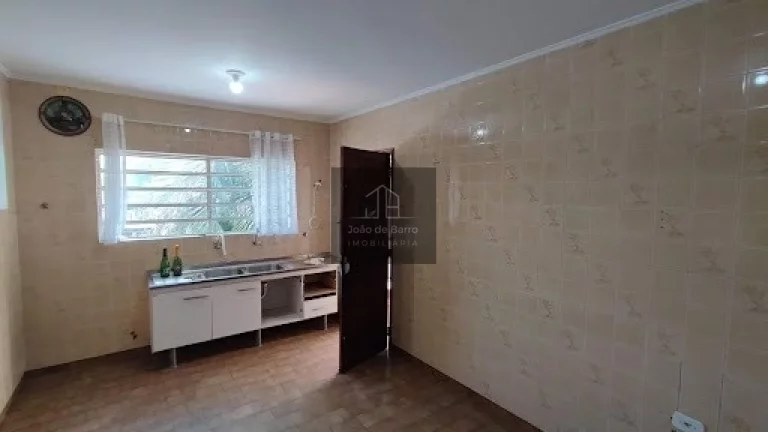 Imagem ESPAÇO e Conforto! Casa Ampla 2 Dorms. Vila Marari, Quintal Gigante (300m²) e Armários.