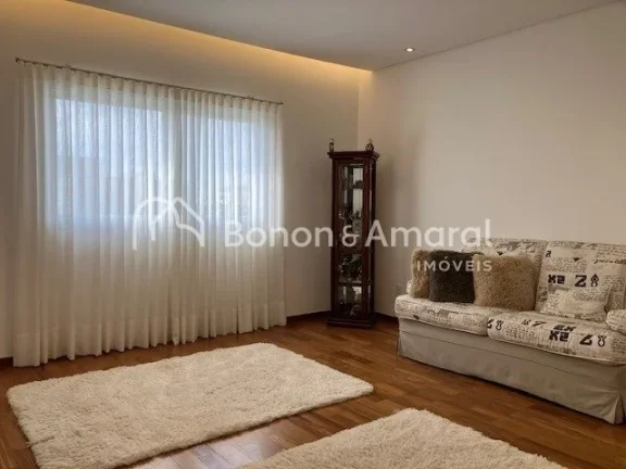 Imagem Ampla residência, muita luz natural, cômodos grandes, funcionalidade
483m² área construída em u...