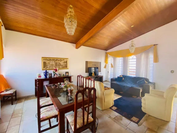 Imagem Casa a venda no Bairro Junqueira - Tatuí/SP.