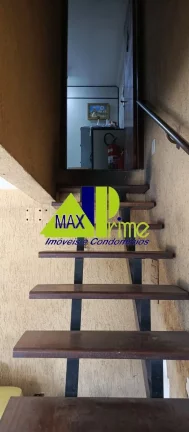 Imagem Galpão Comercial à Venda na Vila Ré, São Paulo-SP: 5 Salas, 4 Banheiros, 8 Vagas de Garagem, 782m² de Área.
