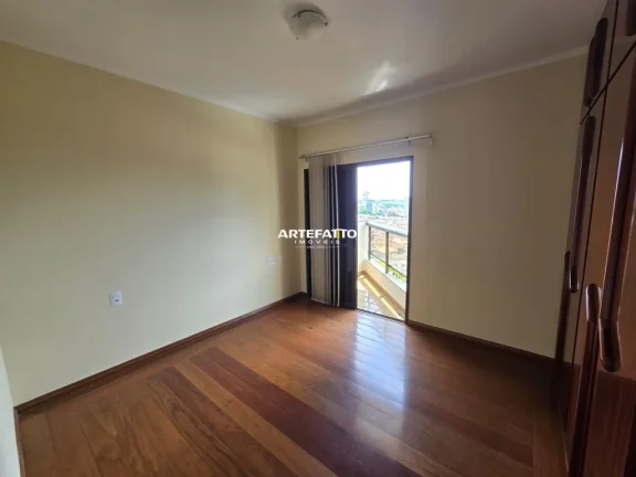 Imagem Apartamento centro. 3 dorm. sendo 1 suíte, 2 vagas de garagem.