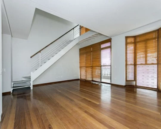 Imagem Apartamento Duplex ensolarado em Pinheiros com 130m², 1suíte e 2 vagas.
