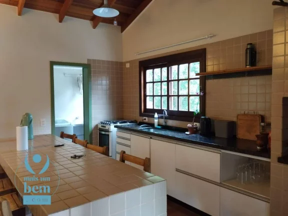 Imagem Belíssima Chácara com 3 dormitórios à venda, 6000 m² por R$ 1.400.000 - Salgadinho - Campo Largo/PR