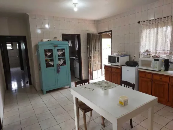 Imagem Casa com 3 dormitórios e terreno plano de 970m² – Joinville/SC