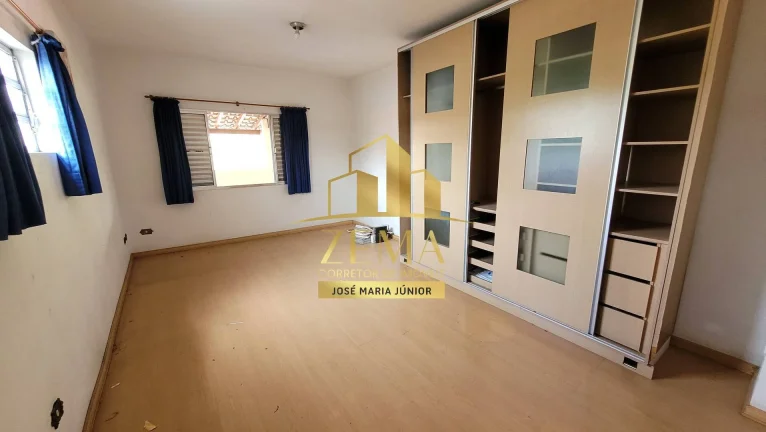 Imagem Casa com 03 dorms (01St),02 wc, Ambientes Amplos, Lavanderia, Churrasqueira