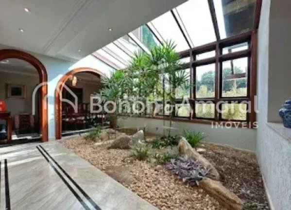 Imagem ...#34;Luxuosa Residência de 822m² com Suítes Master, Área de Lazer Completa e Acabamento de Alto Padrão...#34;