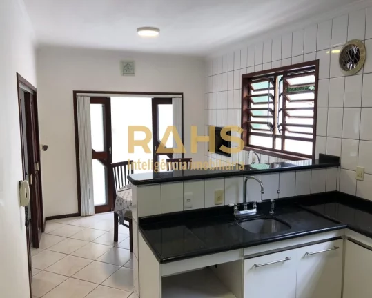 Imagem Excelente Residência Averbada para Venda no Atiradores! Localizada no bairro Atiradores, próximo a...