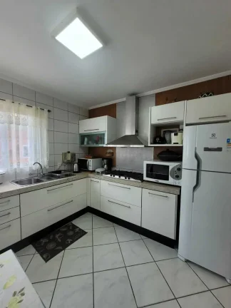 Imagem Apartamento quadra mar mobiliado com 2 dormitórios sendo 1 suíte e 1 vaga em Balneário Camboriú