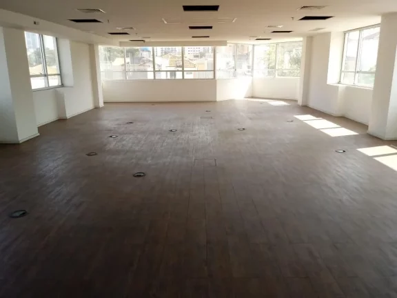 Imagem Conjunto Comercial na Silva Bueno