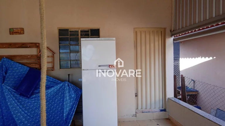 Imagem Rancho com 3 dormitórios à venda por R$ 320.000,00 - Centro - Buriti Alegre/GO