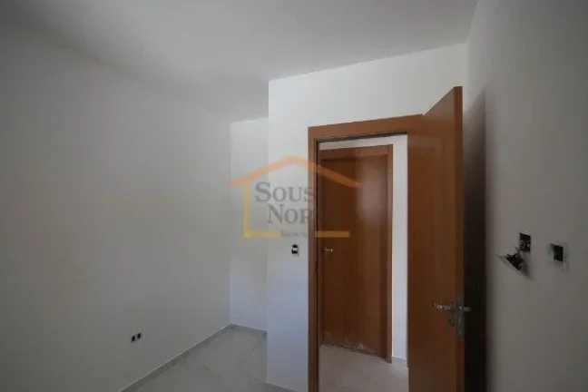 Imagem Apartamento com 44m², dispõe de 2 dormitórios, 1 banheiro, sala dois ambientes, cozinha com gabin...