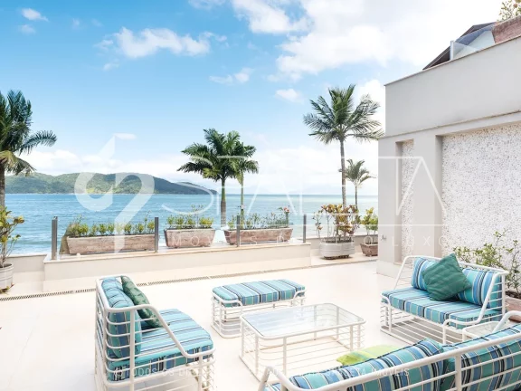 Imagem Mansão pé na areia totalmente mobiliada à venda no condomínio Costa Verde em Caraguatatuba