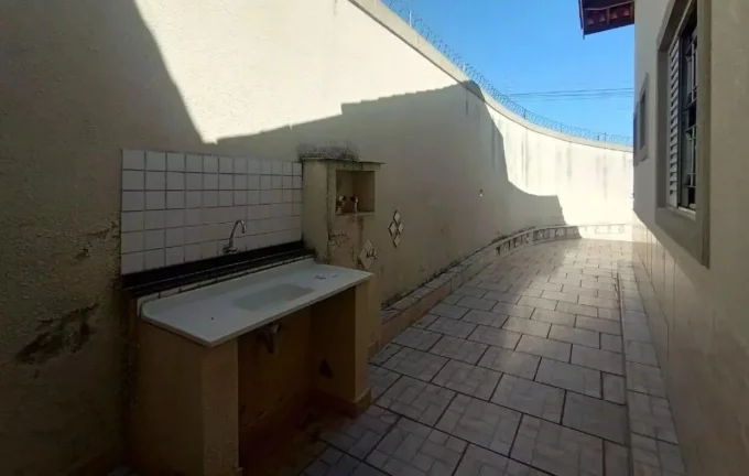 Imagem Casa para Venda em Atibaia, Jardim Das Cerejeiras, 3 dormitórios, 1 suíte, 2 banheiros, 2 vagas