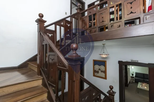 Imagem Magnífica Casa à Venda na Barra Funda: 12 Salas, 6 Banheiros, 16 Vagas - São Paulo-SP (520m²)